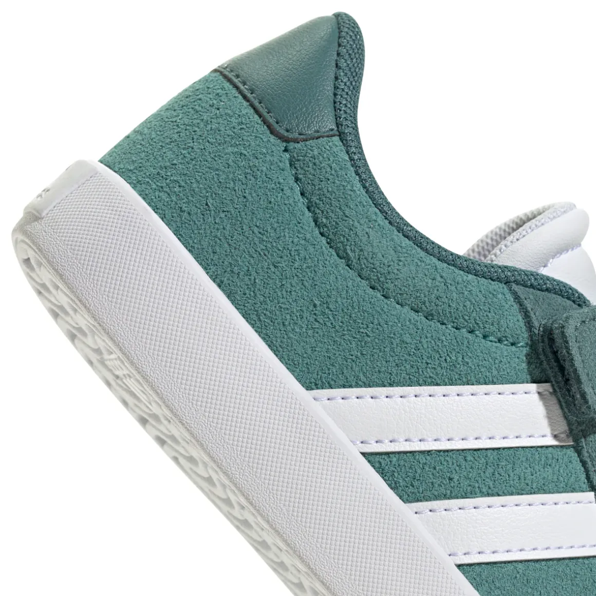Sneakers verdi effetto scamosciato da Bambino e Ragazzo adidas