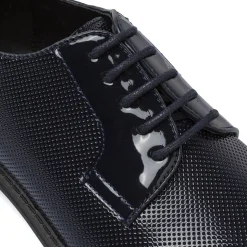 Stringate derby da uomo blu con texture traforata Riflessi Urbani