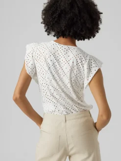 Top bianco da donna con ricami all'uncinetto Vero Moda