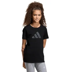 T-shirt da bambina nera con stampa leopardata sul logo adidas