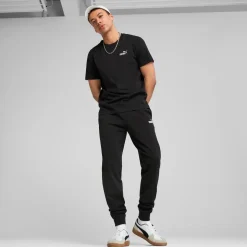 T-shirt da uomo nera Puma con logo bianco a contrasto sul petto