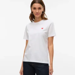 T-shirt girocollo bianca da Donna con dettaglio cuore rosso Vero Moda
