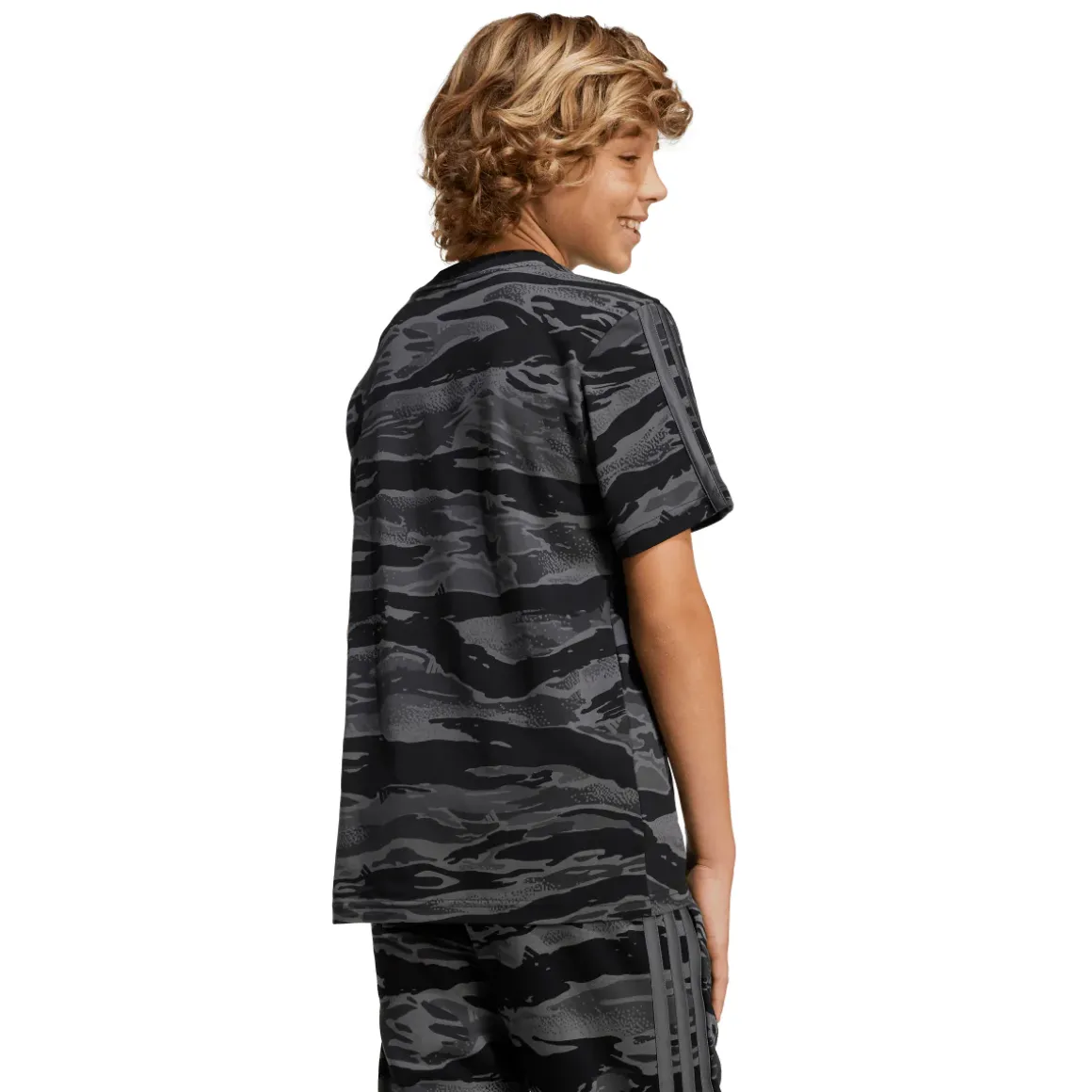 T-shirt nera da Ragazzo con stampa mimetica adidas