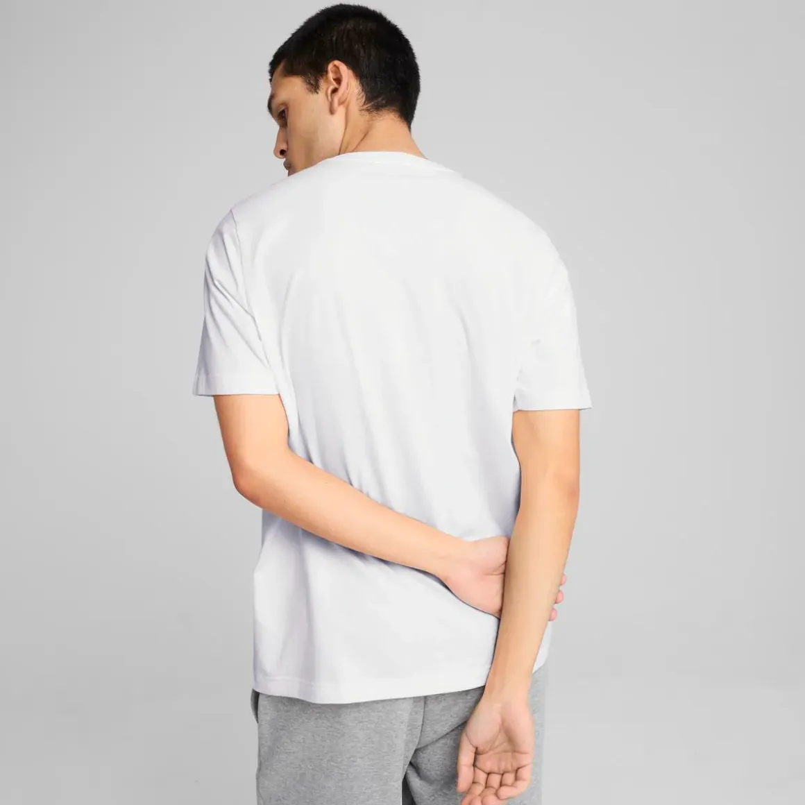 T-shirt sportiva e casual da uomo bianca Puma con logo nero sul petto