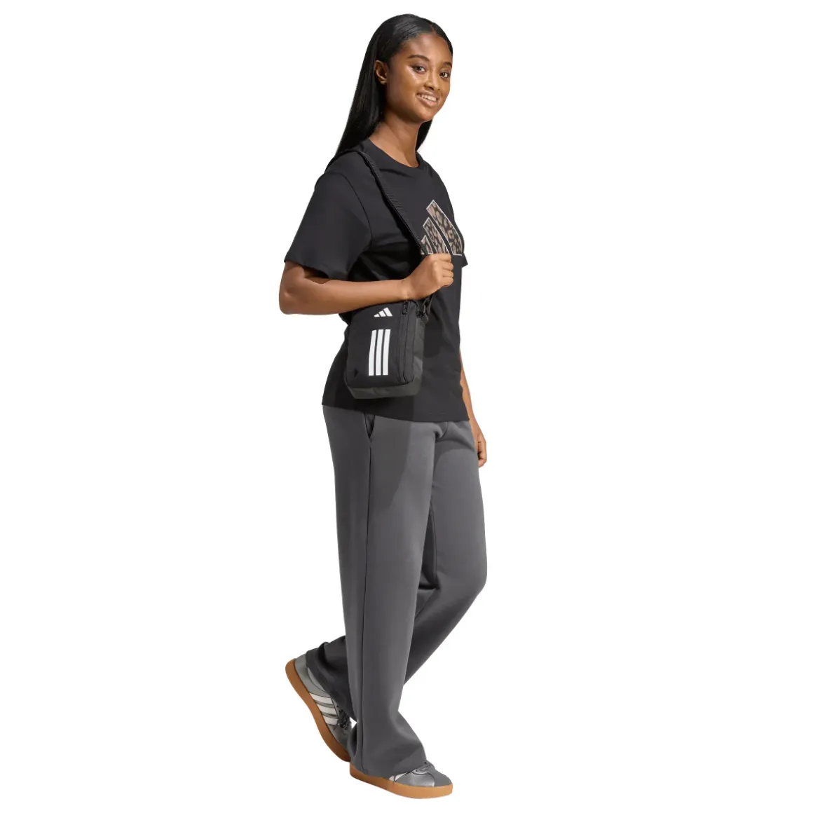 T-shirt sportiva nera da Donna con logo leopardato a contrasto adidas