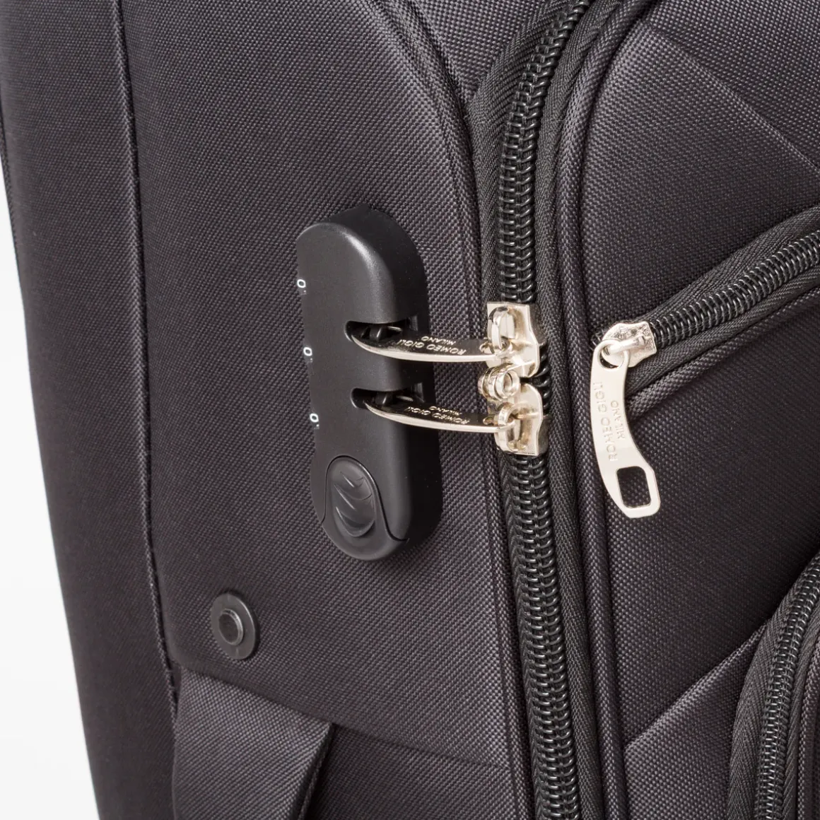 Valigia media trolley nera Romeo Gigli Milano in tessuto resistente