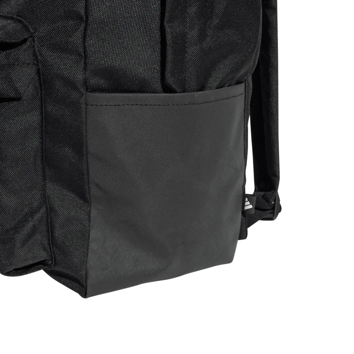 Zaino nero con logo oro e numerose tasche adidas