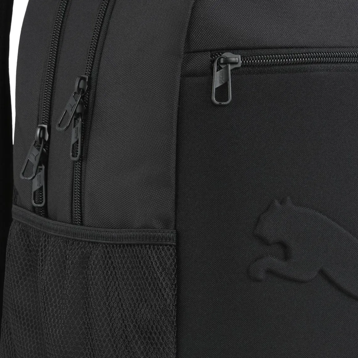 Zaino sportivo nero con logo in rilievo e chiusura zip Puma