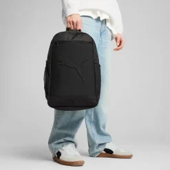 Zaino sportivo nero con logo in rilievo e chiusura zip Puma