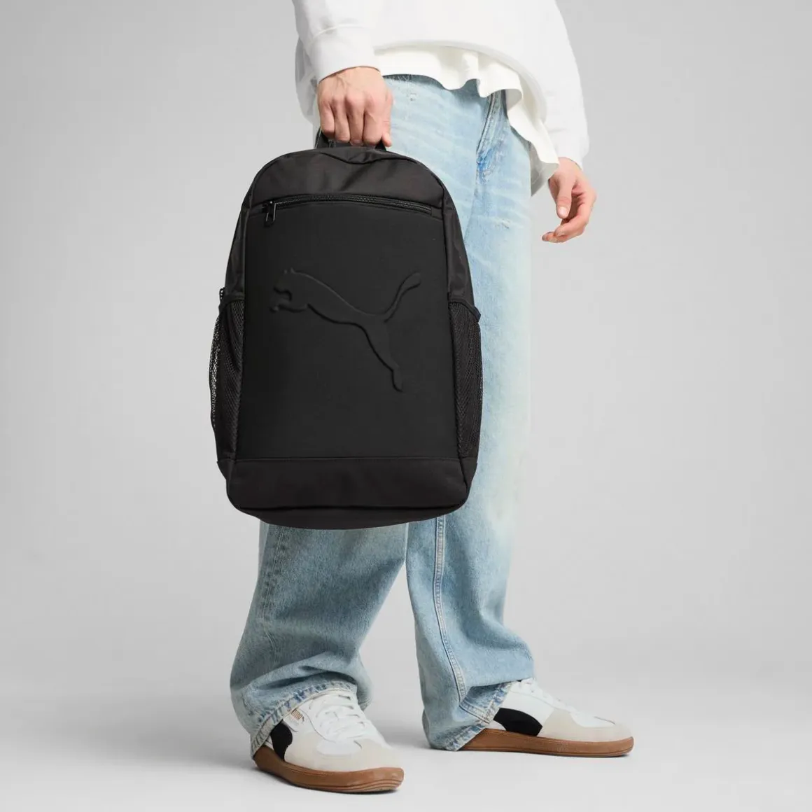 Zaino sportivo nero con logo in rilievo e chiusura zip Puma