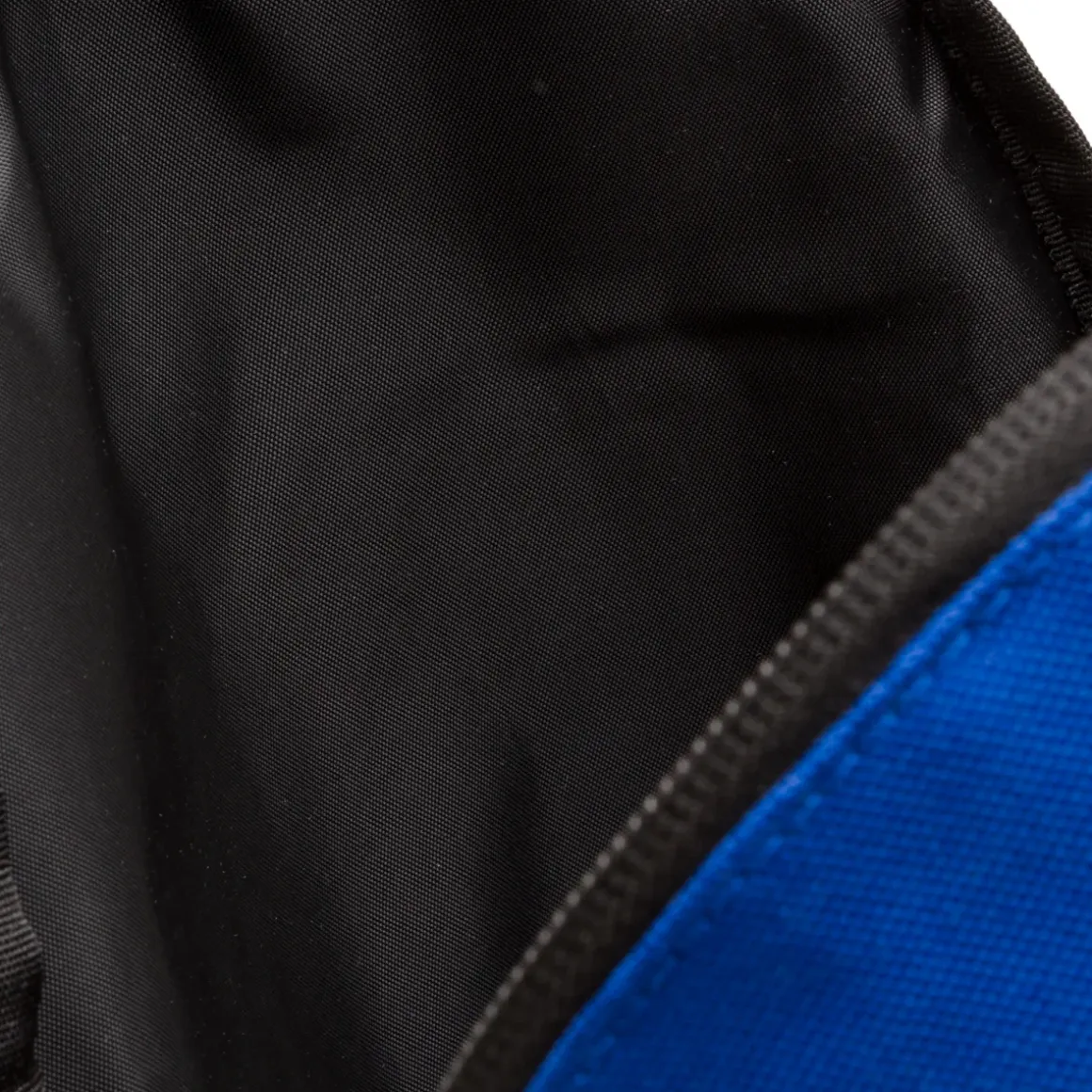 Zaino sportivo Unisex blu elettrico con tasca e logo bianco Head
